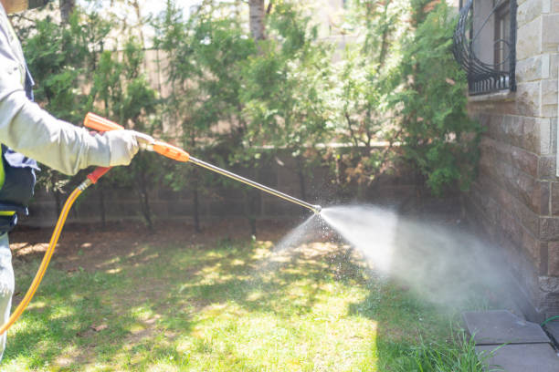 Best Commercial Pest Control Services  in Wales, WI